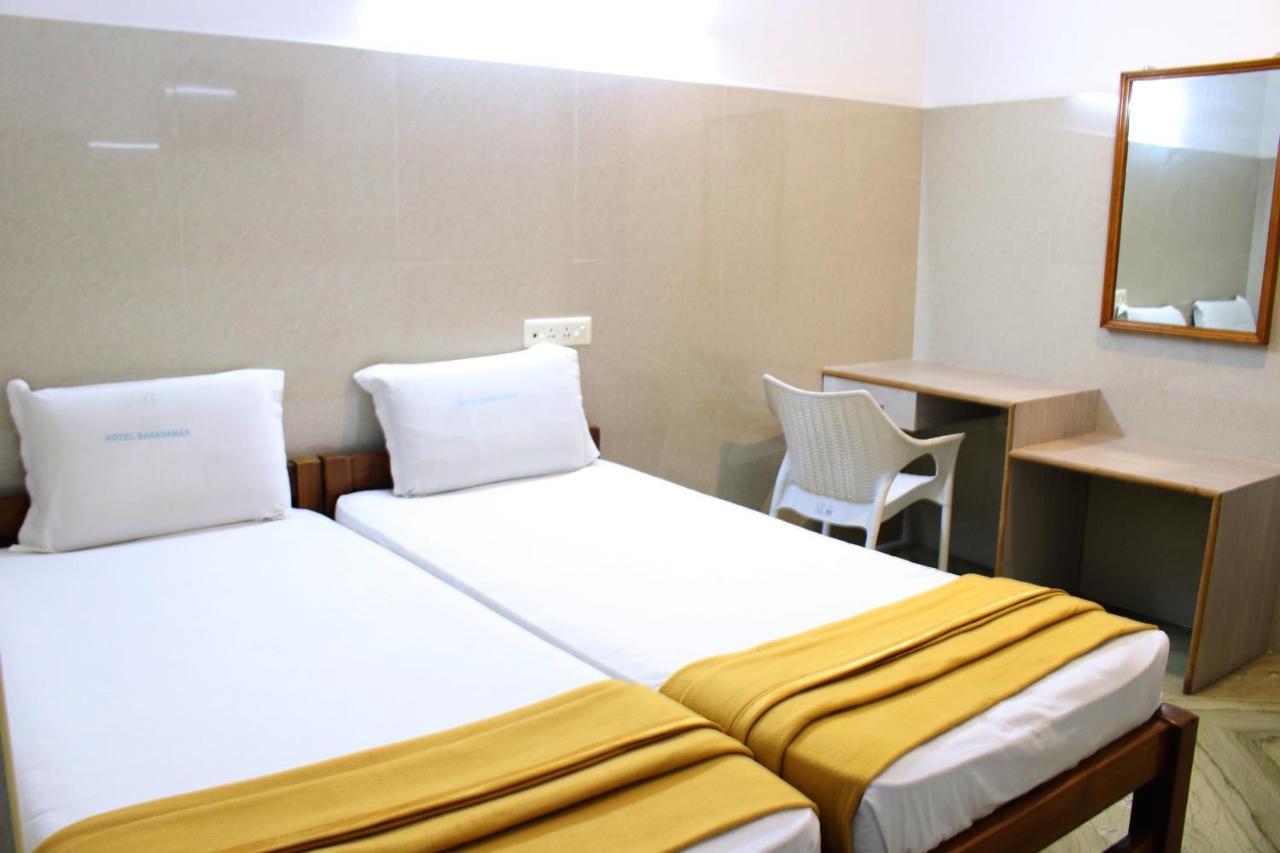Hotel Saravanaa Chennai Esterno foto